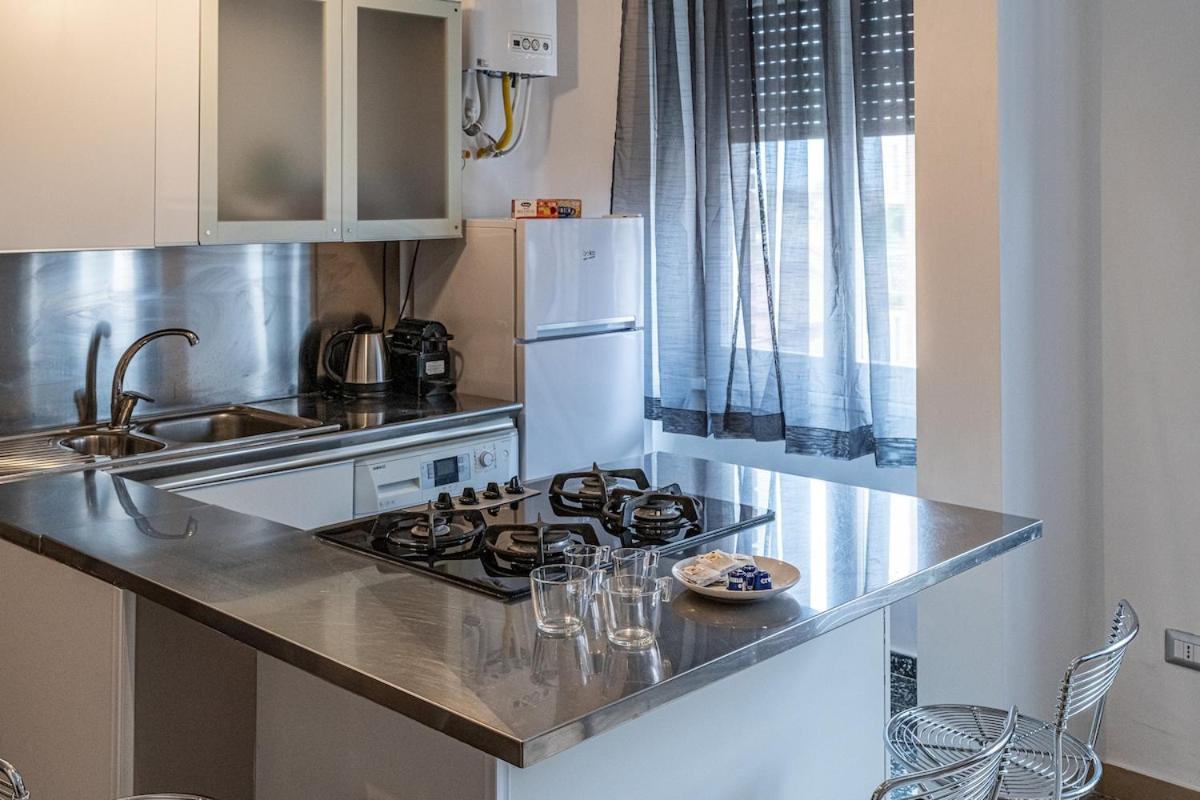 Apartment - 6 Posti Letto E 2 Bagni A 4 Fermate Dal Colosseo Rom